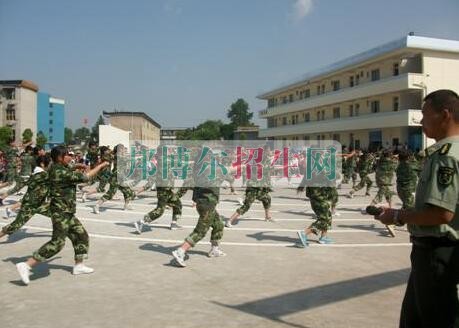 貴航高級技工學(xué)校2016年報(bào)名條件、招生對象