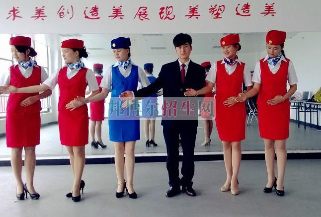 成都初中生讀航空服務怎么樣