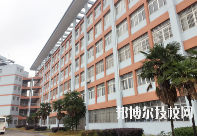 南昌理工職業(yè)中等專業(yè)學校2020年報名條件、招生要求、招生對象 