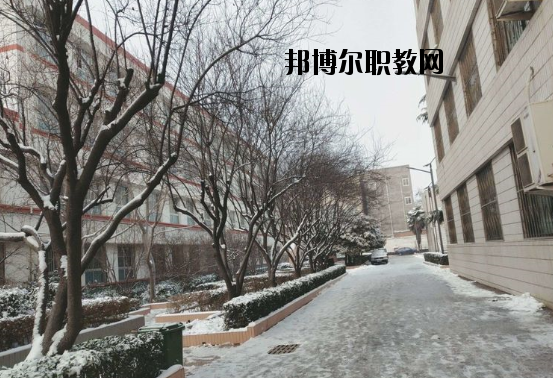 河南平頂山外國語學(xué)校2021年報名條件、招生要求、招生對象