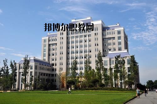 南充通信運(yùn)輸職業(yè)學(xué)校2020年報(bào)名條件、招生要求、招生對(duì)象