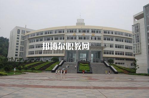 四川建筑技工學(xué)校2020年報(bào)名條件、招生要求、招生對象