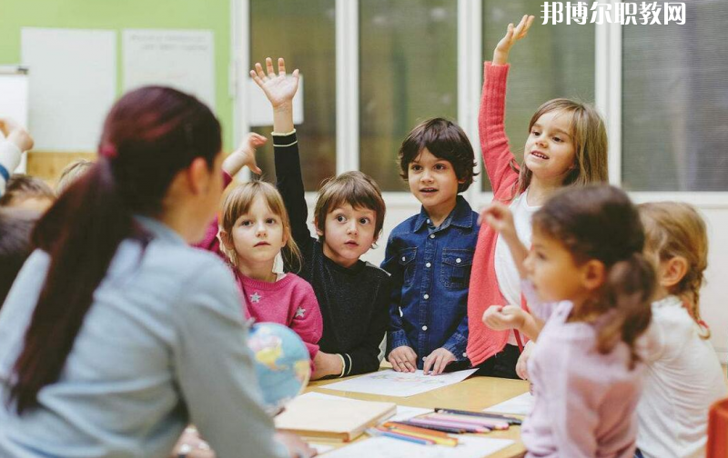 貴陽2021年幼師學校適合女生學嗎