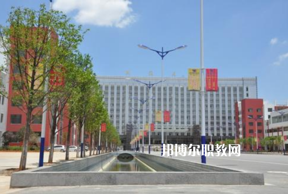 云南電子信息高級(jí)技工學(xué)校2021年報(bào)名條件、招生要求、招生對(duì)象