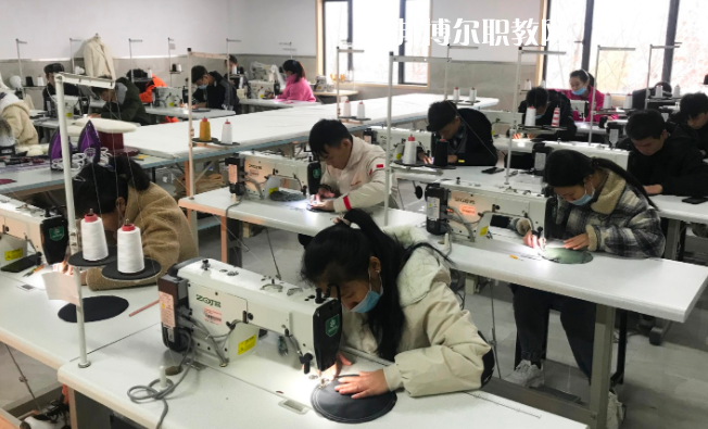 貴州特殊教育中等職業(yè)技術學校2022年報名條件、招生要求、招生對象