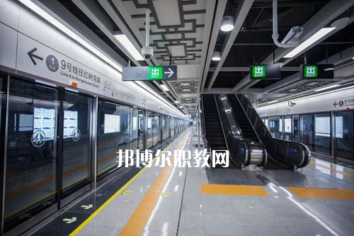 蘭州2022年中專軌道交通學(xué)?？梢钥即髮? width=