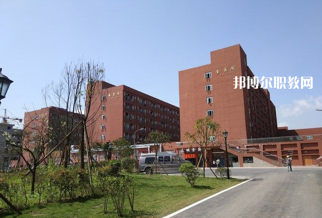 三峽聯(lián)合職業(yè)大學2022年學費、收費多少