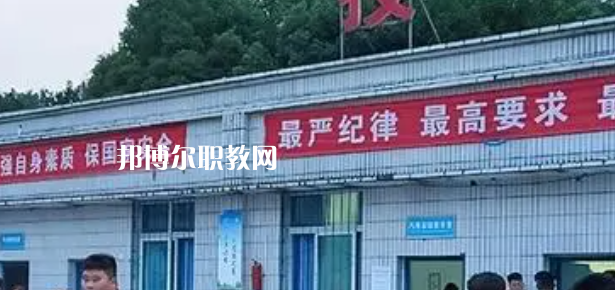 四川省南充市高坪職業(yè)高級(jí)中學(xué)2023年學(xué)費(fèi)、收費(fèi)多少