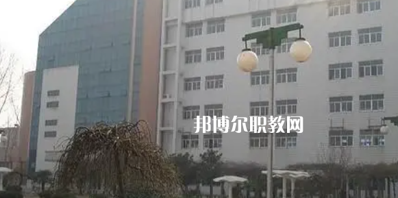 江蘇省淮安技師學(xué)院地址在哪里，哪個(gè)地區(qū)，哪個(gè)城市?