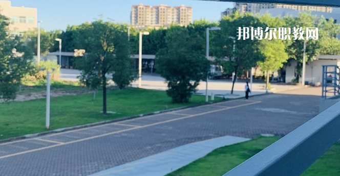 汕頭市科技應(yīng)用職業(yè)技術(shù)學(xué)校地址，乘車路線