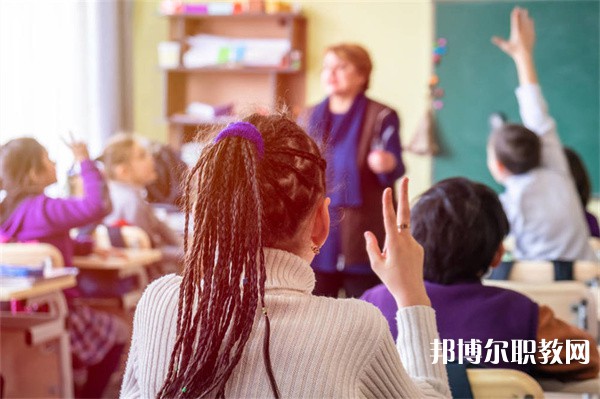 四川哪里的中職學校能讀軟件與信息技術(shù)服務(wù)專業(yè)